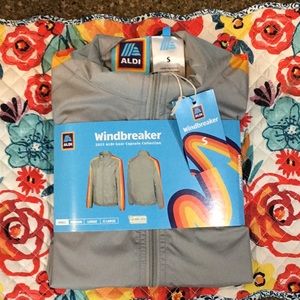 Aldi Gear Windbreaker size Small, NWT